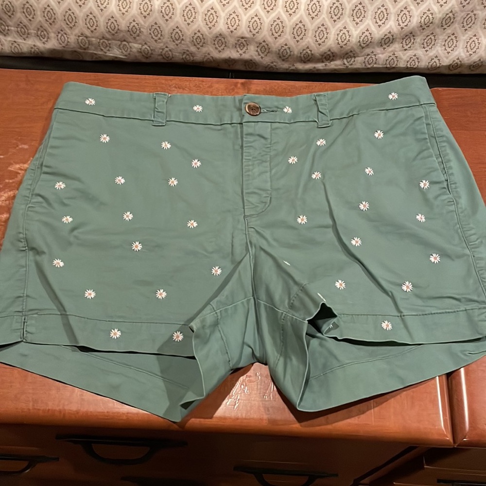 Green Daisy Printed Old Navy Shorts
